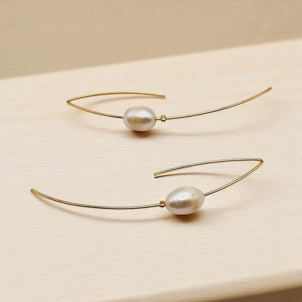 Gold Wire Threader Earrings with Freshwater Pearls – Modern Minimalist Style